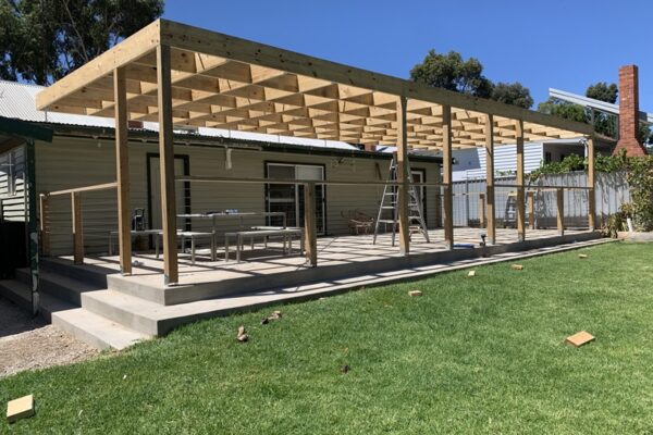 GOLDENSQUAREpergola2